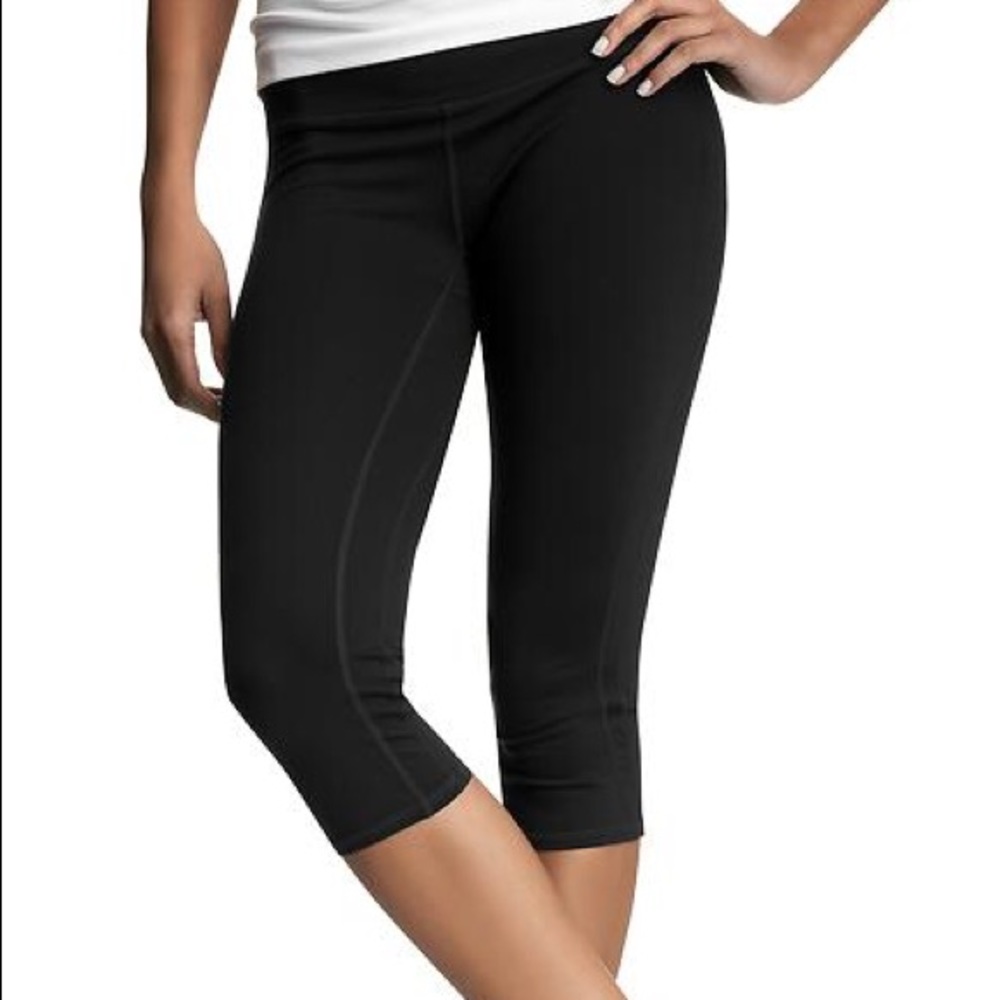 GFast Crop Black Leggings - Mid Rise